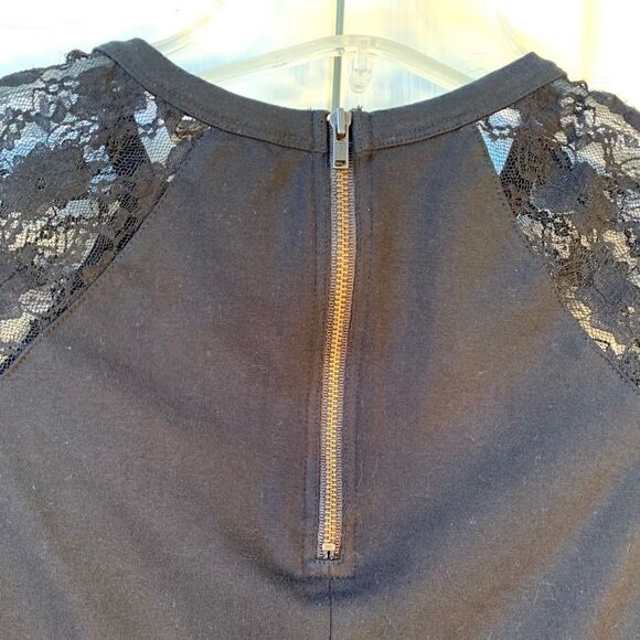 BLACK EXPRESS STRETCH DRESS w LACE SLEEVES SIZE XS - Picture 4 of 4